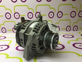 Alternador Toyota Yaris 1.4 90Cv de 2012 - Ref OEM :  104211-3001