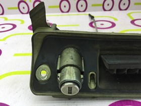 Puxador Porta Traseira Volkswagen Caddy de 2006 - Ref OEM :  2K0827565