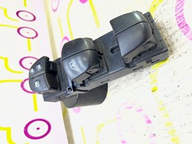 Comando de Vidros FRt Esq NISSAN JUKE (F15) 1.2 DIG-T Ref. 254011KA5E