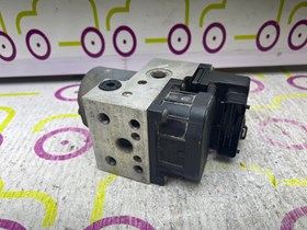 Módulo ABS RENAULT CLIO II 1.2i Ref. OEM: 8200085584